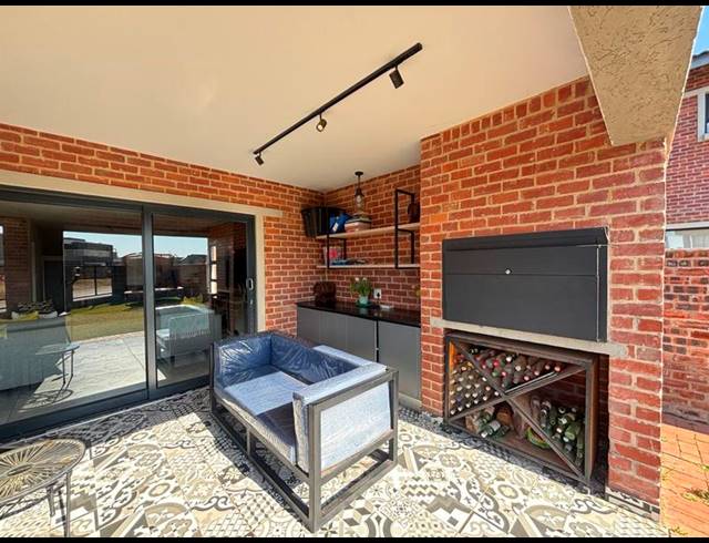 3 BEDROOM HOUSE FOR SALE IN SIX FOUNTAINS RESIDENTIAL ESTATE